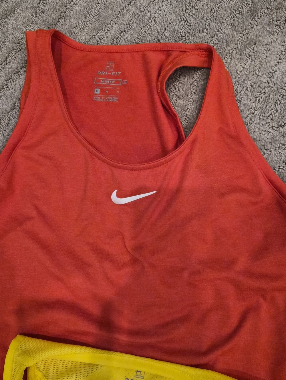 4 Nike Women’s Tank Top Bundle - Yellow, Red, Peach, Dark Blue - Size M - Picture 8 of 8